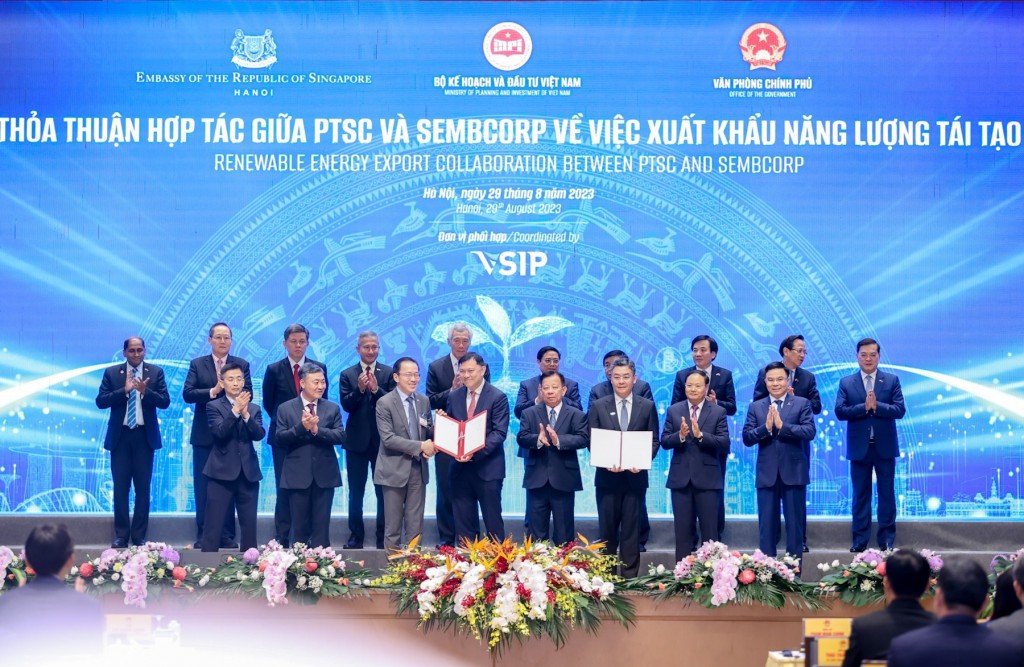 1.	Hai Thủ tướng Chính phủ Việt Nam và Singapore chứng kiến trao nhận giấy phép khảo sát cho dự án điện gió ngoài khơi tại Việt Nam
