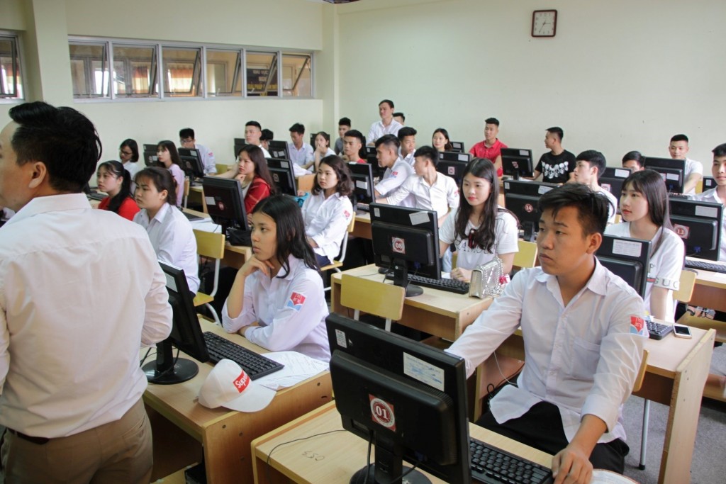 Nhiều bạn trẻ lựa chọn học nghề thay vì vào đai học