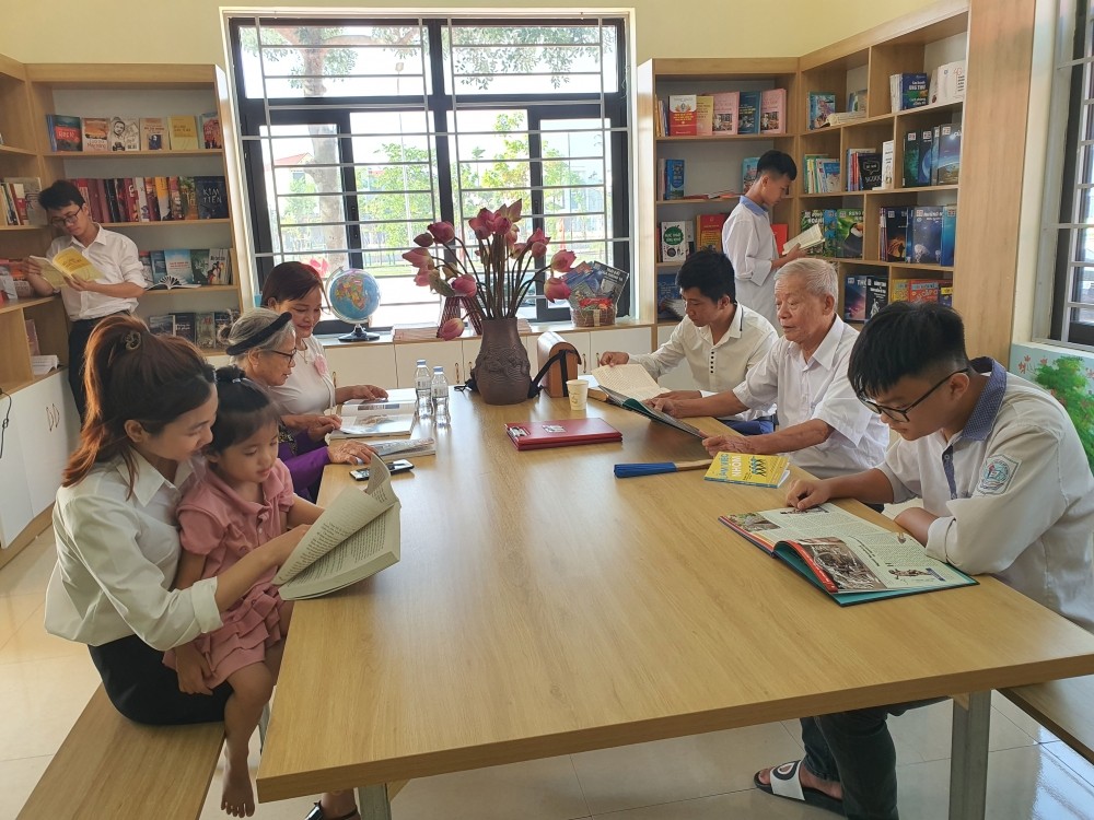 Thư viện tại Làng văn hóa kiểu mẫu thị trấn Hương Canh