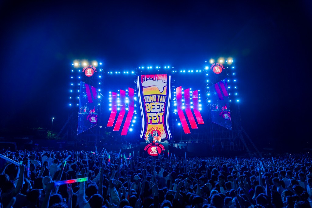 Đêm nhạc EDM kéo dài liên tục 10 giờ là một trong những hoạt động nổi bật của Lễ hội Vũng Tàu Beerfest