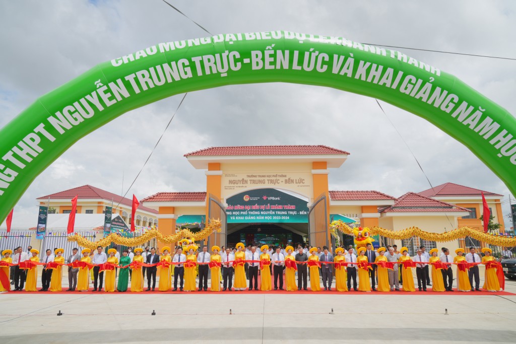 Khánh thành Trường THPT Nguyễn Trung Trực – Bến Lức do VPBank tài trợ tại Long An