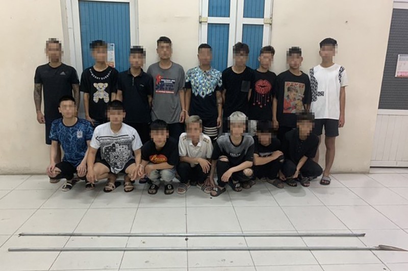 Công an huyện Thạch Thất bắt giữ nhóm thanh thiếu niên mang hung khí đi giải quyết mâu thuẫn