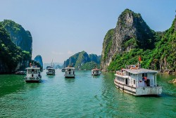 Quảng Ninh đón hơn 12 triệu lượt khách du lịch sau 8 tháng đầu năm