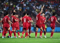 U23 Việt Nam thắng đậm ngày ra quân