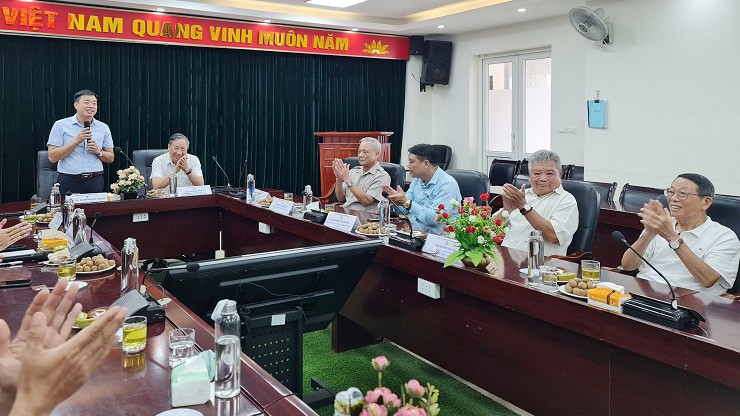 Nguyên Phó Thủ tướng Chính phủ Phạm Gia Khiêm thăm trường Đại học Sư phạm TDTT Hà Nội
