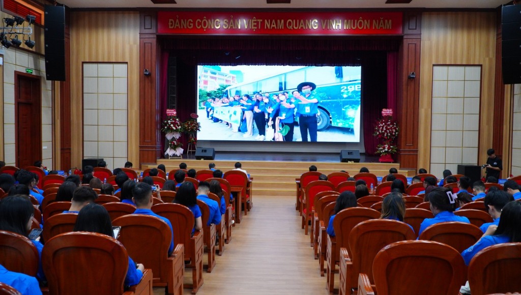 8.749 tình nguyện phủ xanh hè 2023 8.749 tình nguyện phủ xanh hè 2023