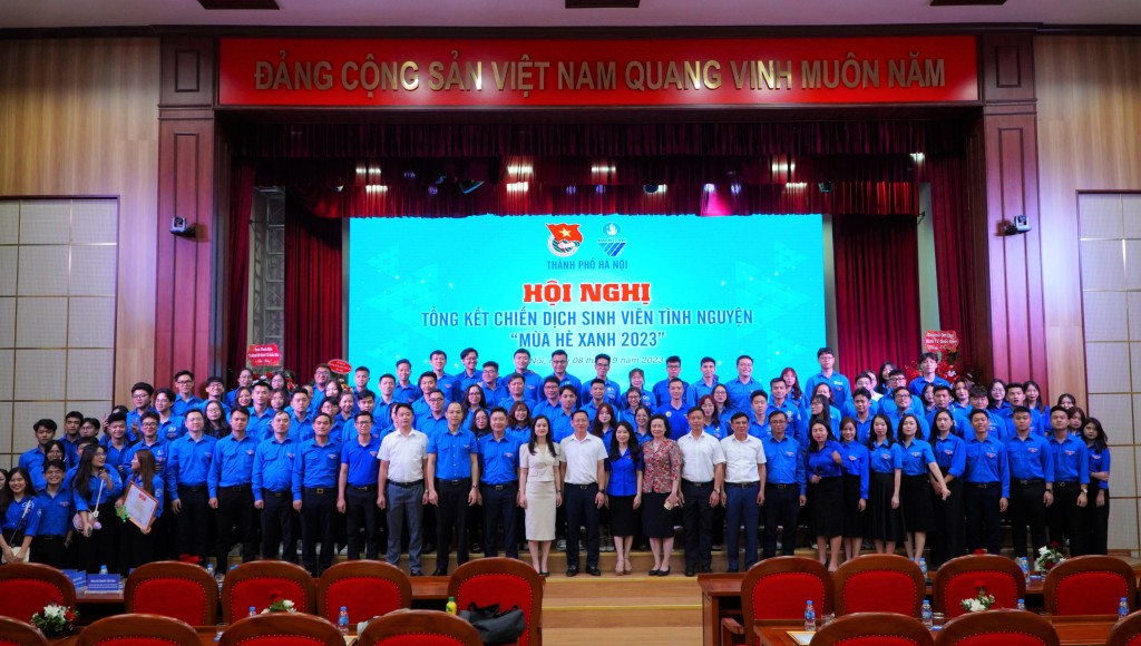 8.749 tình nguyện viên Thủ đô phủ sắc xanh mùa hè tình nguyện 8.749 tình nguyện viên Thủ đô phủ sắc xanh mùa hè tình nguyện