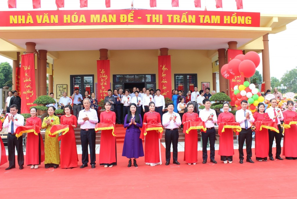 Khánh thành Thiết chế văn hóa - Thể thao làng Man Để, thị trấn Tam Hồng