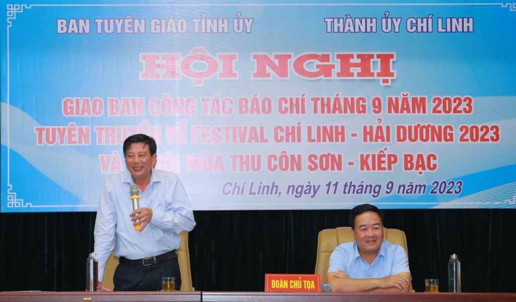 Đồng chí Nguyễn Quang Phúc - Trưởng Ban Tuyên giáo Tỉnh ủy Hải Dương phát biểu tại Hội nghị