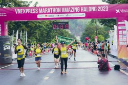 Giải chạy VnEpxress Marathon Amazing Hạ Long 2023 thu hút hơn 11.000 vận động viên