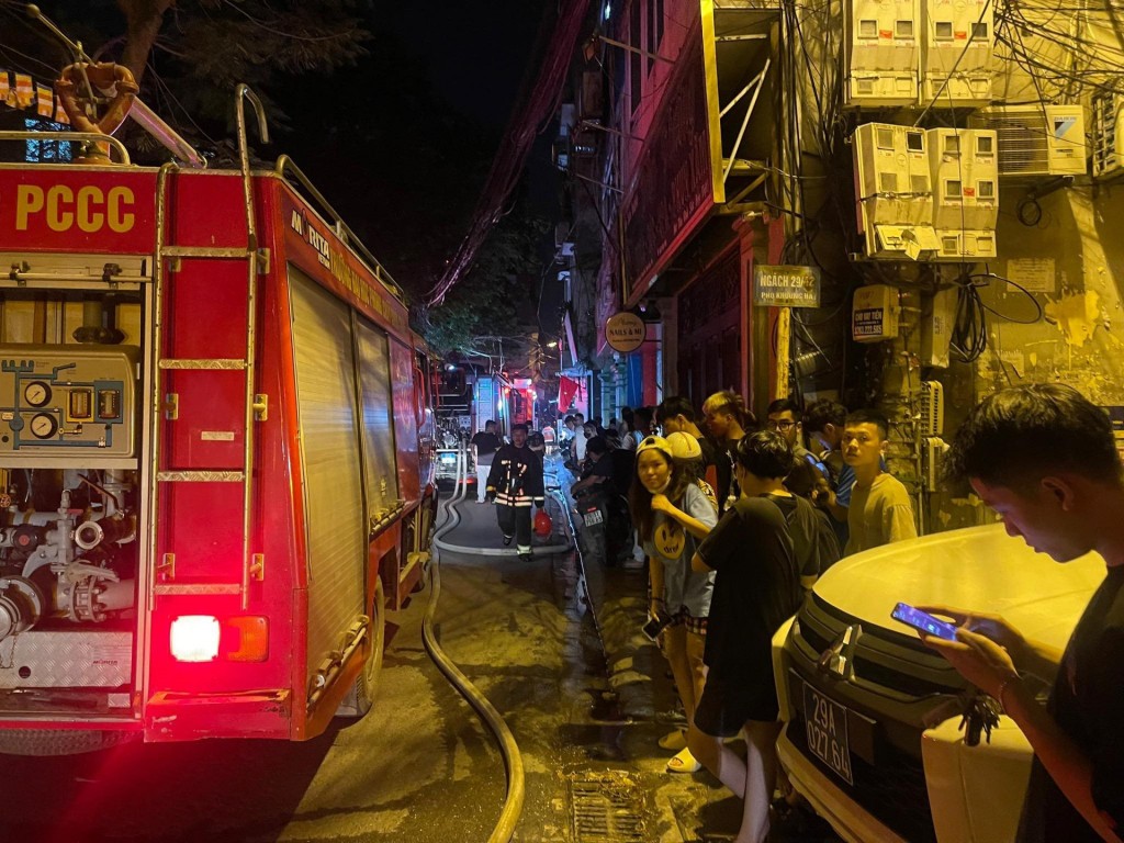 Hà Nội: Cháy chung cư mini ở Thanh Xuân có gần 50 hộ thuê