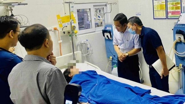 Các bệnh viện "báo động đỏ" dồn toàn lực cấp cứu, điều trị nạn nhân vụ cháy chung cư mini