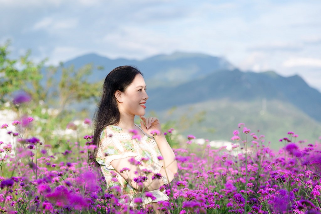Xiêu lòng với đồi hoa tím đẹp như mơ ở Fansipan ngay lúc này