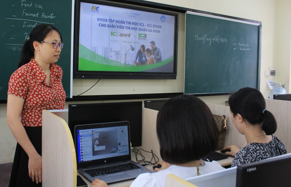 Quận Ba Đình nâng cao chất lượng giảng dạy Tin học quốc tế