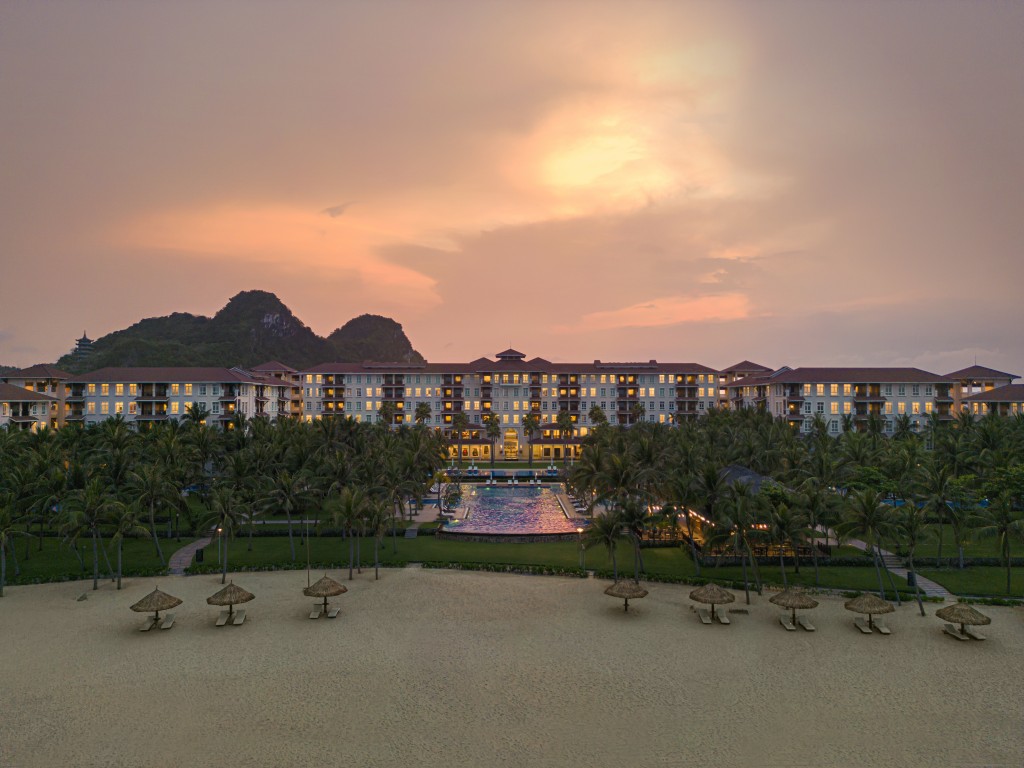 Khám phá thực đơn phá cách 5 món cảm hứng từ 1.114 cây dừa tại Madame Son - Danang Marriott Resort & Spa