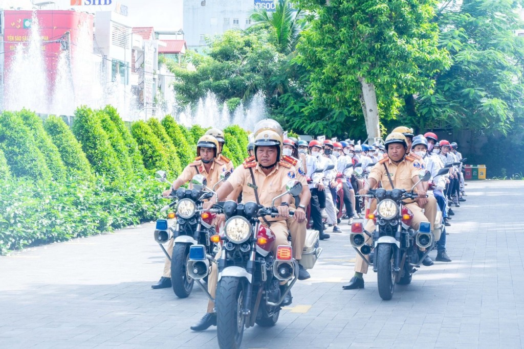 Tăng cường tuyên truyền pháp luật về an toàn giao thông đến các học sinh, sinh viên