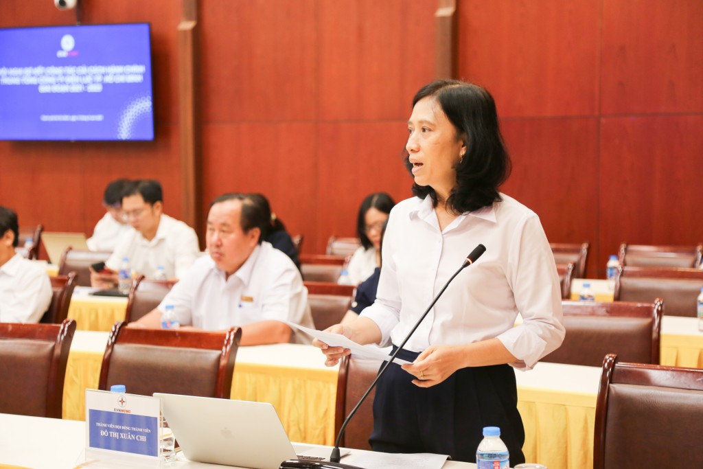 Đồng chí Đỗ Thị Xuân Chi, Thành viên Hội đồng Thành viên EVNHCMC nhấn mạnh: Sự hài lòng của khách hàng, đối tác là thước đo hiệu quả của công tác cải cách hành chính