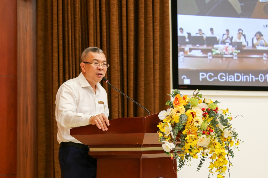 Đồng chí Nguyễn Văn Thanh, Tổng giám đốc EVNHCMC chỉ đạo Cải cách hành chính là nhiệm vụ xuyên suốt tất cả các mặt hoạt động của Tổng công ty