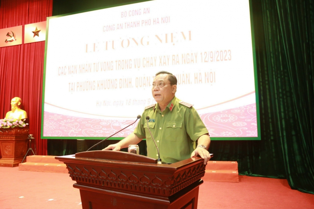 Trung tướng Nguyễn Hải Trung, Giám đốc Công an TP Hà Nội phát động toàn thể cán bộ, chiến sĩ trong đơn vị quyên góp các nạn nhân trong vụ cháy chung cư mini