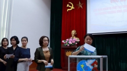 Hội Liên hiệp Phụ nữ TP Hà Nội nhận đỡ đầu 2 trẻ em mồ côi là nạn nhân vụ cháy chung cư mini