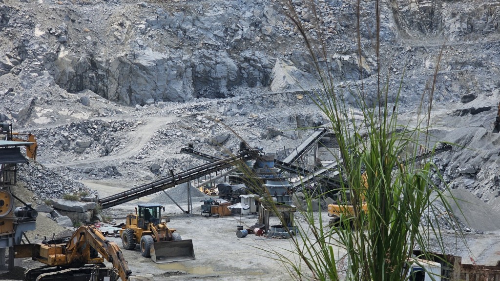 Quảng Nam: Hết hạn thuê đất, Công ty Rạng Đông vẫn sản xuất, vận chuyển khoáng sản ra khỏi mỏ