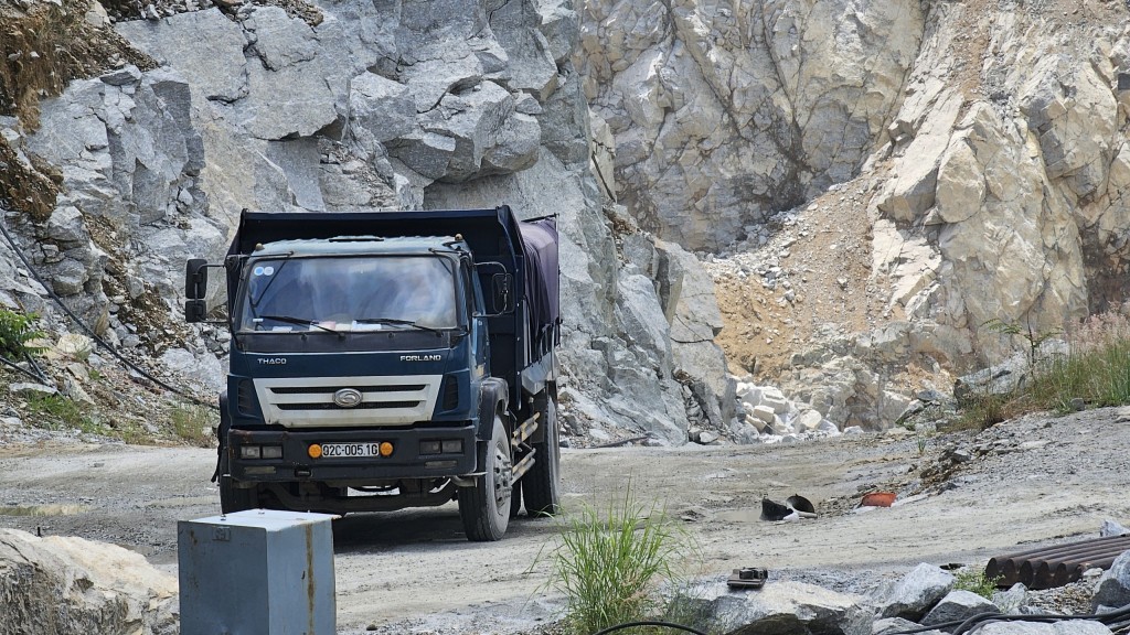 Quảng Nam: Đóng cửa, dừng hoạt động mỏ đá Tây Hòa Vân của Công ty Rạng Đông