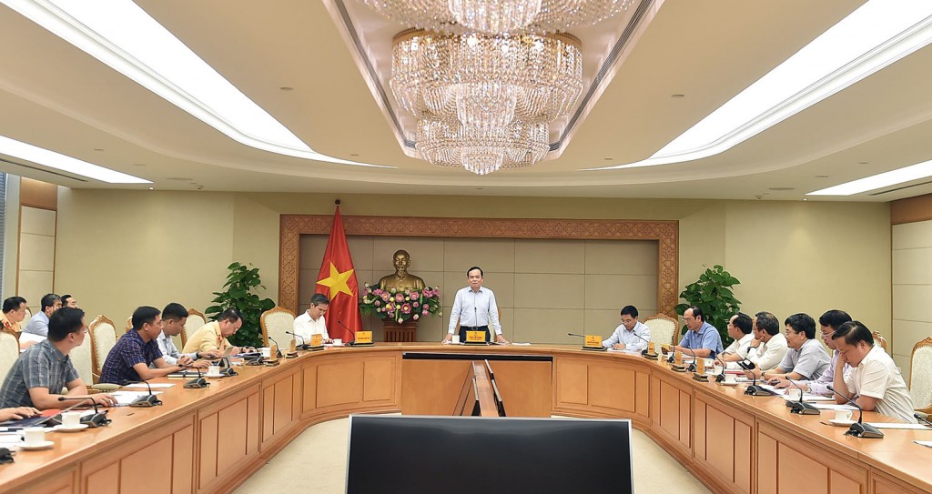 Phó Thủ tướng Trần Lưu Quang chủ trì cuộc họp của Thường trực Ủy ban An toàn giao thông Quốc gia - Ảnh: VGP/Hải Minh