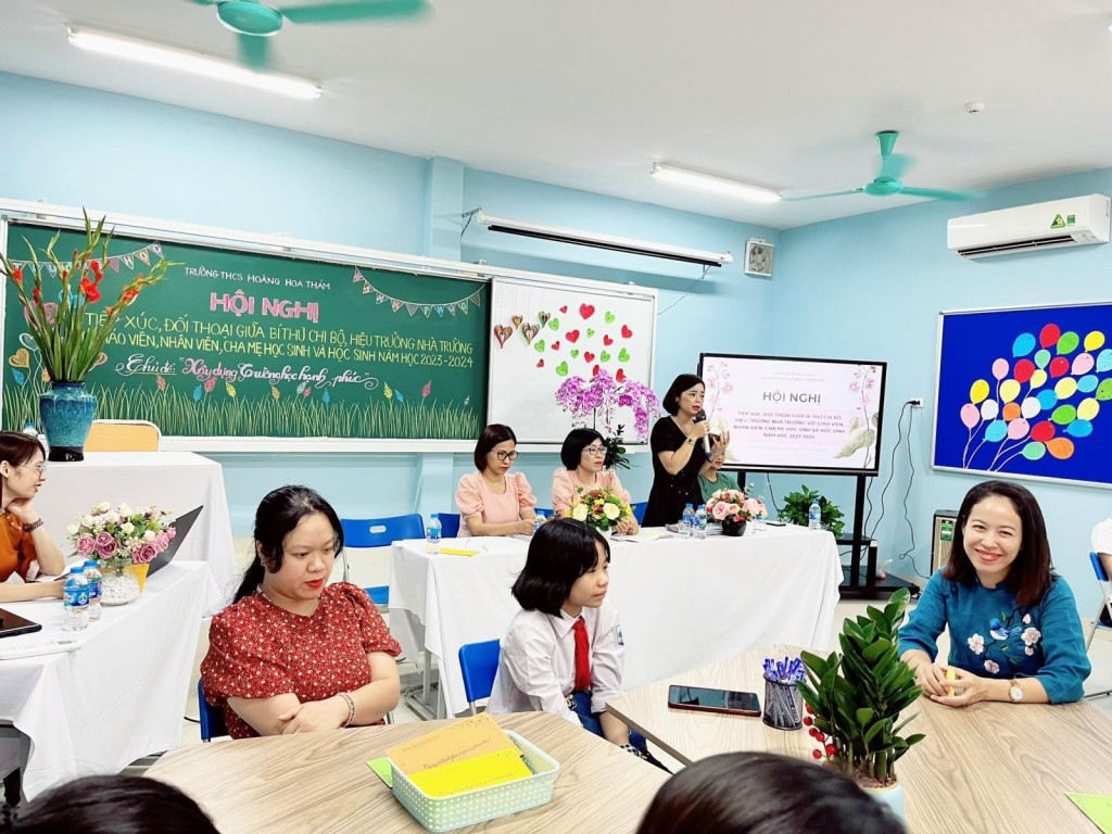 THCS Hoàng Hoa Thám với chủ đề: “Xây dựng trường học hạnh phúc năm học 2023-2024”