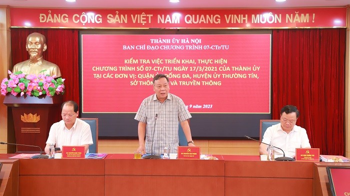 Phó Bí thư Thành ủy Hà Nội Nguyễn Văn Phong phát biểu kết luận buổi làm việc