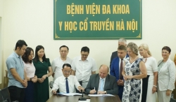 Công đoàn ngành Y tế Hà Nội ký kết hợp tác với thành phố Minsk, Cộng hòa Belarus