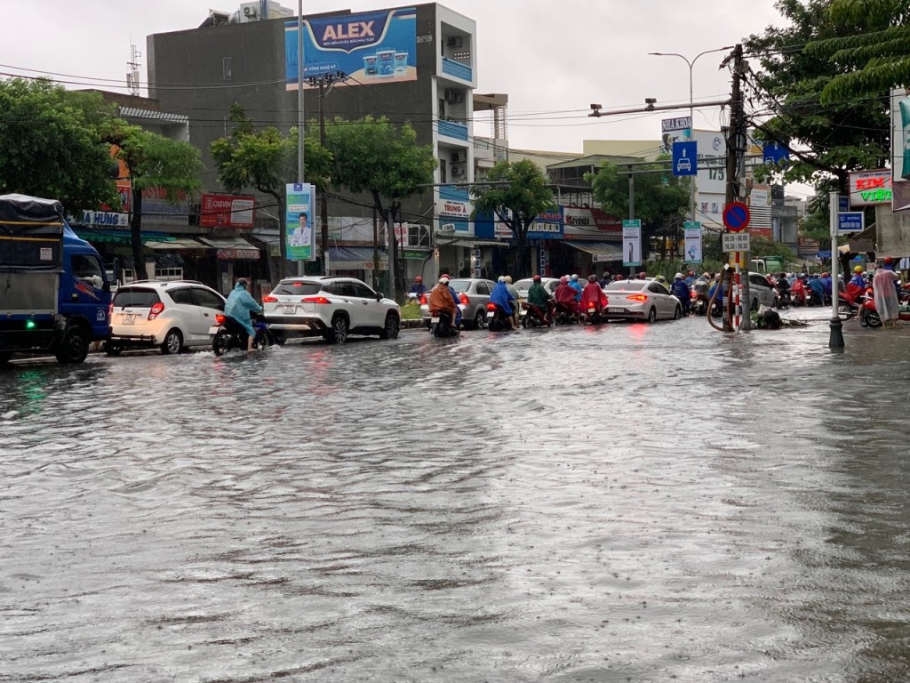 Đà Nẵng: Chủ động ứng phó mưa lớn do ảnh hưởng áp thấp nhiệt đới