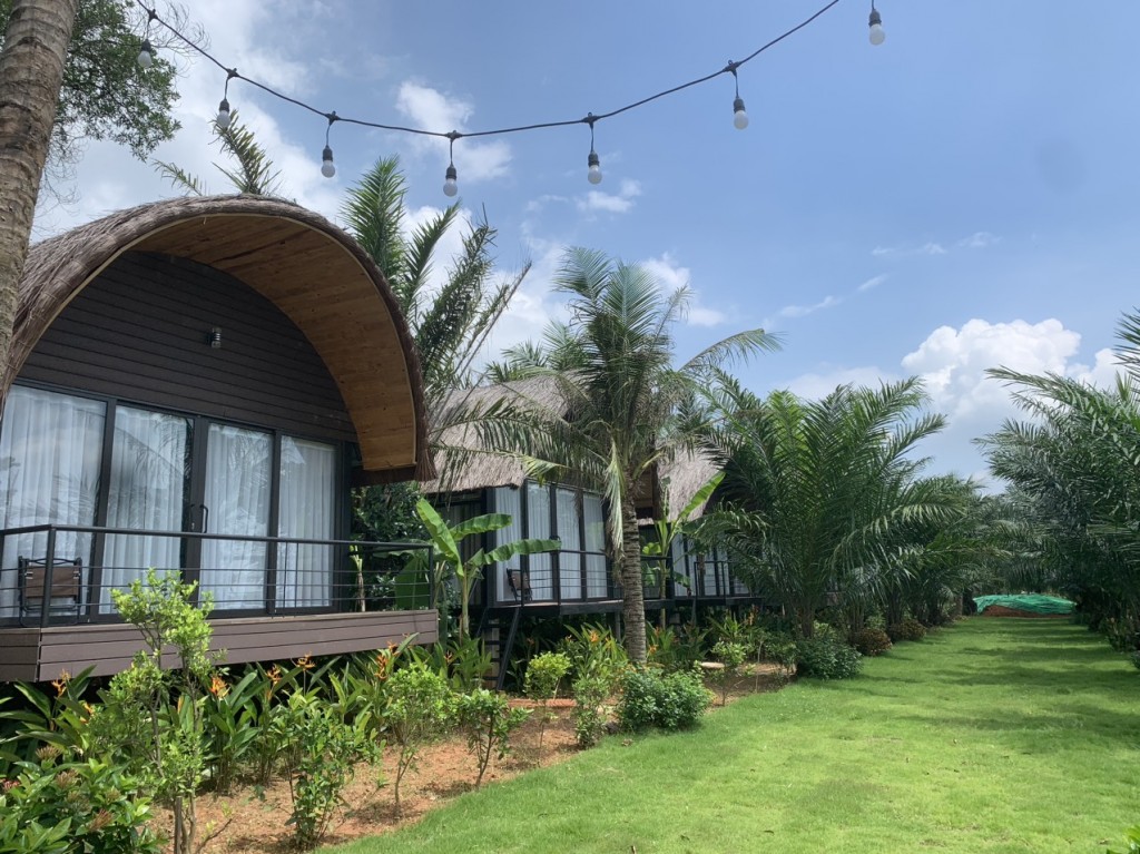 Một khu nghỉ dưỡng bên hồ Đồng Mô mới được đưa vào khai thác tại xã Kim Sơn