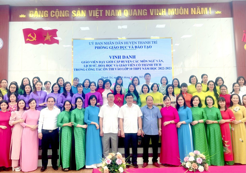 Huyện Thanh Trì khen thưởng 130 giáo viên THCS dạy giỏi