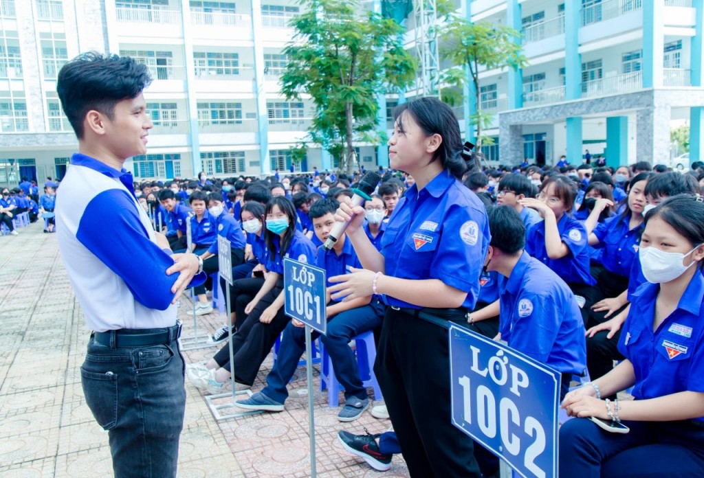 Các báo cáo viên tập huấn