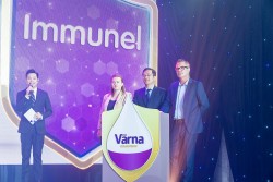 Nutifood Thụy Điển chính thức ra mắt sản phẩm Värna Colostrum