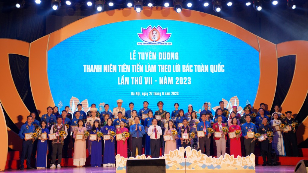 Tuyên dương 420 thanh niên tiên tiến làm theo lời Bác năm 2023