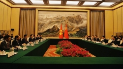 Đoàn đại biểu cấp cao thành phố Hà Nội chào xã giao Chủ tịch Chính hiệp Trung Quốc Vương Hộ Ninh