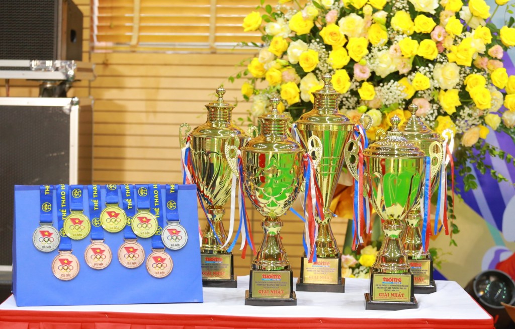Chính thức khai mạc Giải Cầu lông HS-SV TP Hà Nội mở rộng tranh cúp báo Tuổi trẻ Thủ đô lần thứ X