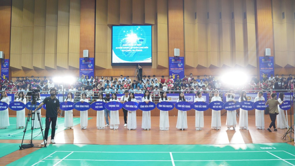 Chính thức khai mạc Giải Cầu lông HS-SV TP Hà Nội mở rộng tranh cúp báo Tuổi trẻ Thủ đô lần thứ X
