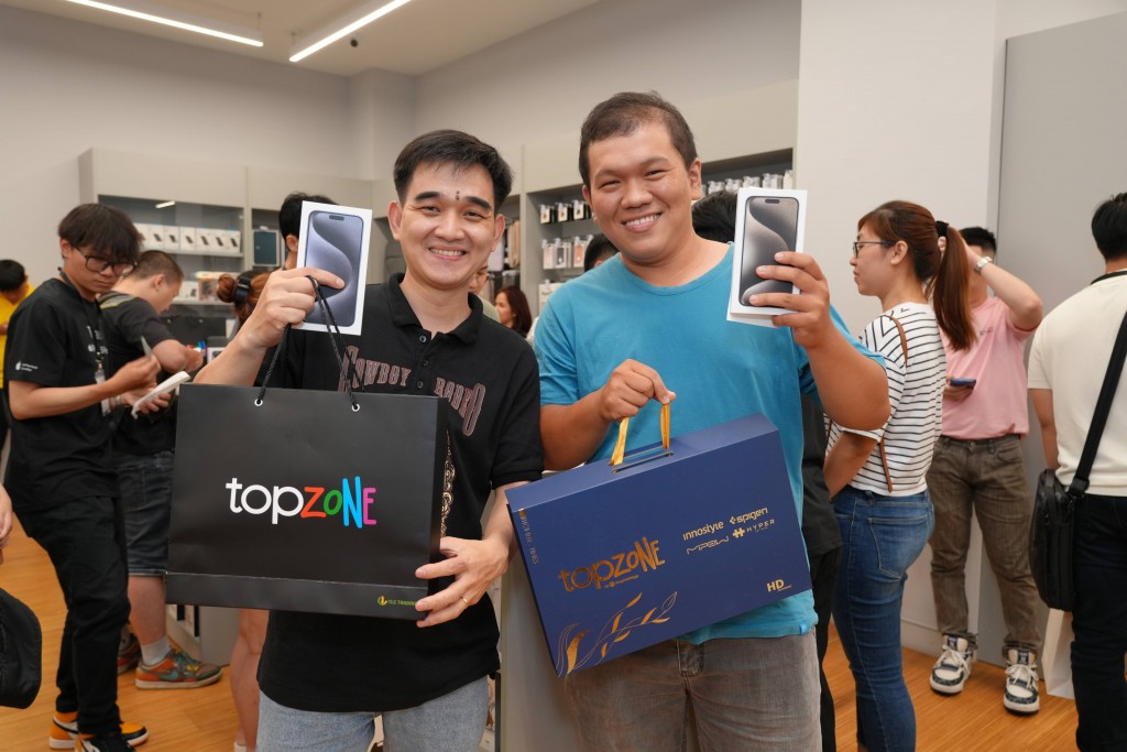 TopZone và Thế Giới Di Động chính thức mở bán iPhone 15 series