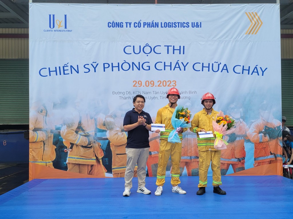 Sôi nổi cuộc thi “Chiến sĩ phòng cháy, chữa cháy”