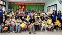 Ninh Thuận: Mang Tết Trung thu đến với các em nhỏ có hoàn cảnh khó khăn