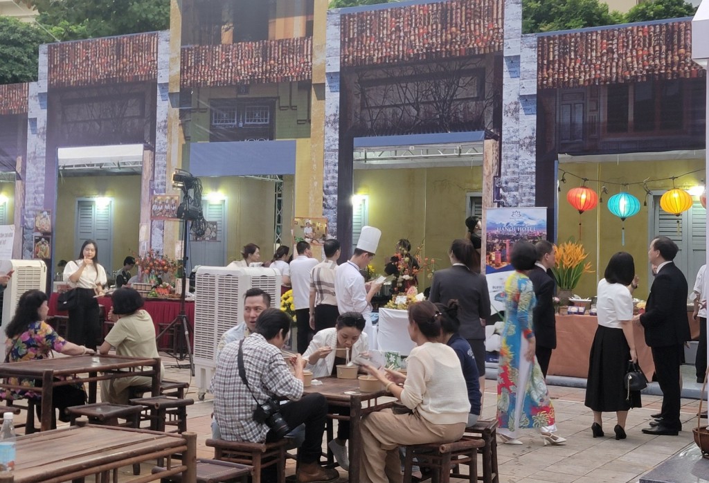 Cơ hội để người dân và du khách trải nghiệm, thưởng thức ẩm thực Hà Nội