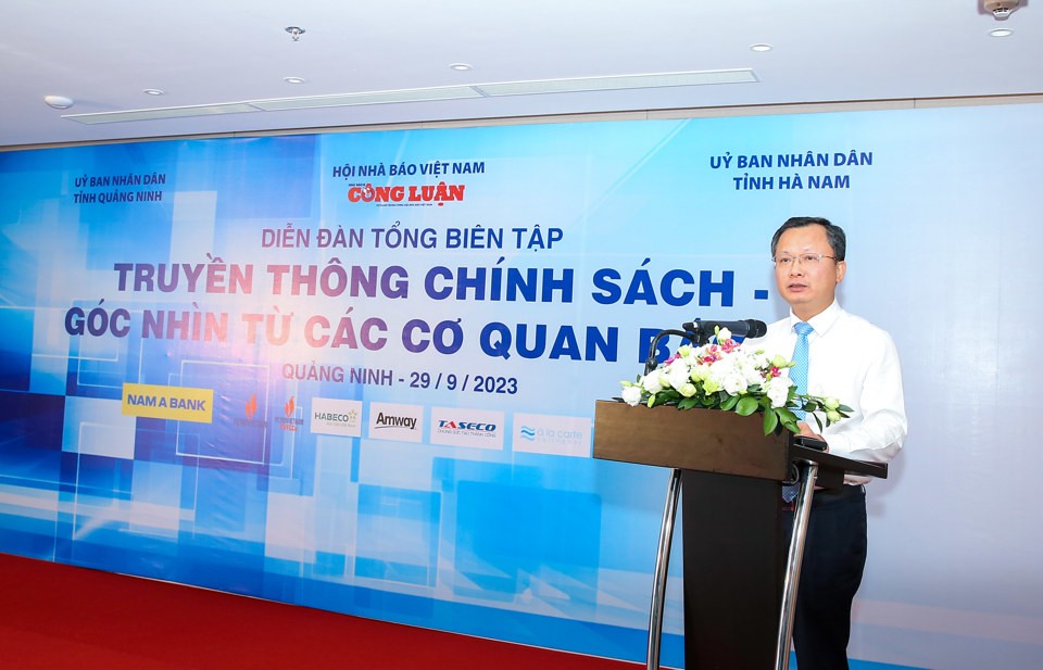 Đồng chí Cao Tường Huy, Quyền Chủ tịch UBND tỉnh Quảng Ninh phát biểu tại Diễn đàn.