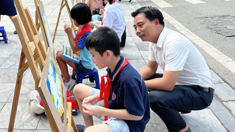 Phó Bí thư Thường trực Thành đoàn, Chủ tịch Hội Liên hiệp Thanh niên thành phố Hà Nội Nguyễn Đức Tiến