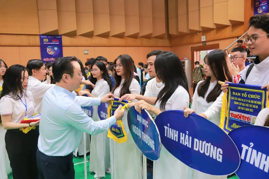 Bốc thăm trúng thưởng “Cổ vũ mê say – Nhận quà liền tay”