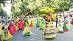Rực rỡ sắc màu tại Carnaval Thu Hà Nội