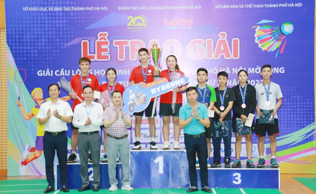 Bế mạc Giải Cầu lông HS-SV TP Hà Nội mở rộng tranh cúp báo Tuổi trẻ Thủ đô lần thứ X năm 2023