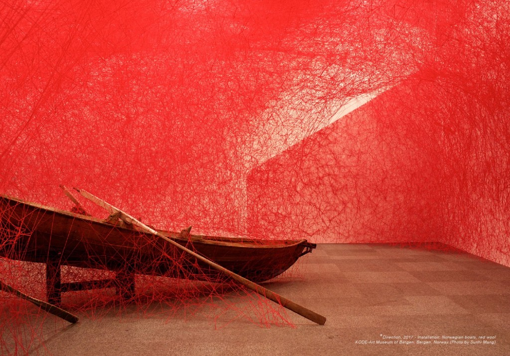 Hình ảnh tác phẩm sắp đặt của Nghệ sĩ Chiharu Shiota