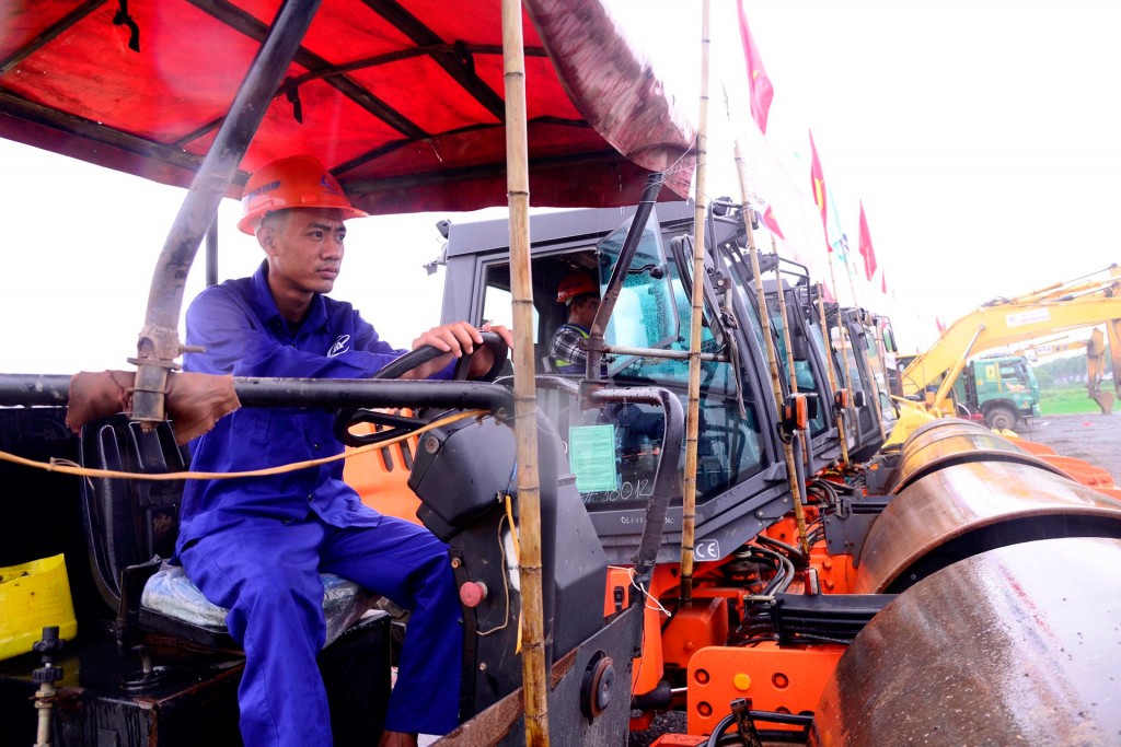 máy móc phụ vụ thi công dự án tại huyện Thanh Oai.